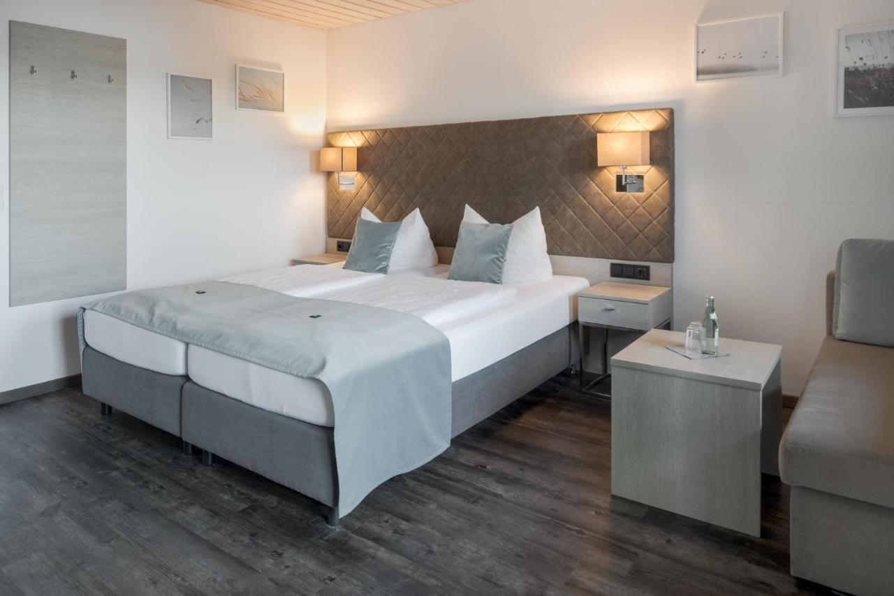 Hotel Garni Moewe Am See Прин-ам-Кимзее Экстерьер фото