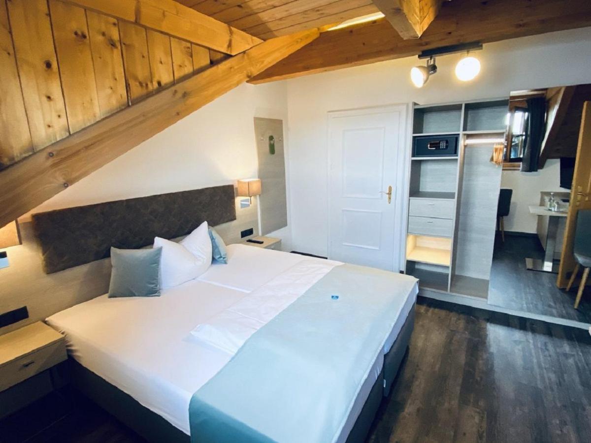 Hotel Garni Moewe Am See Прин-ам-Кимзее Экстерьер фото